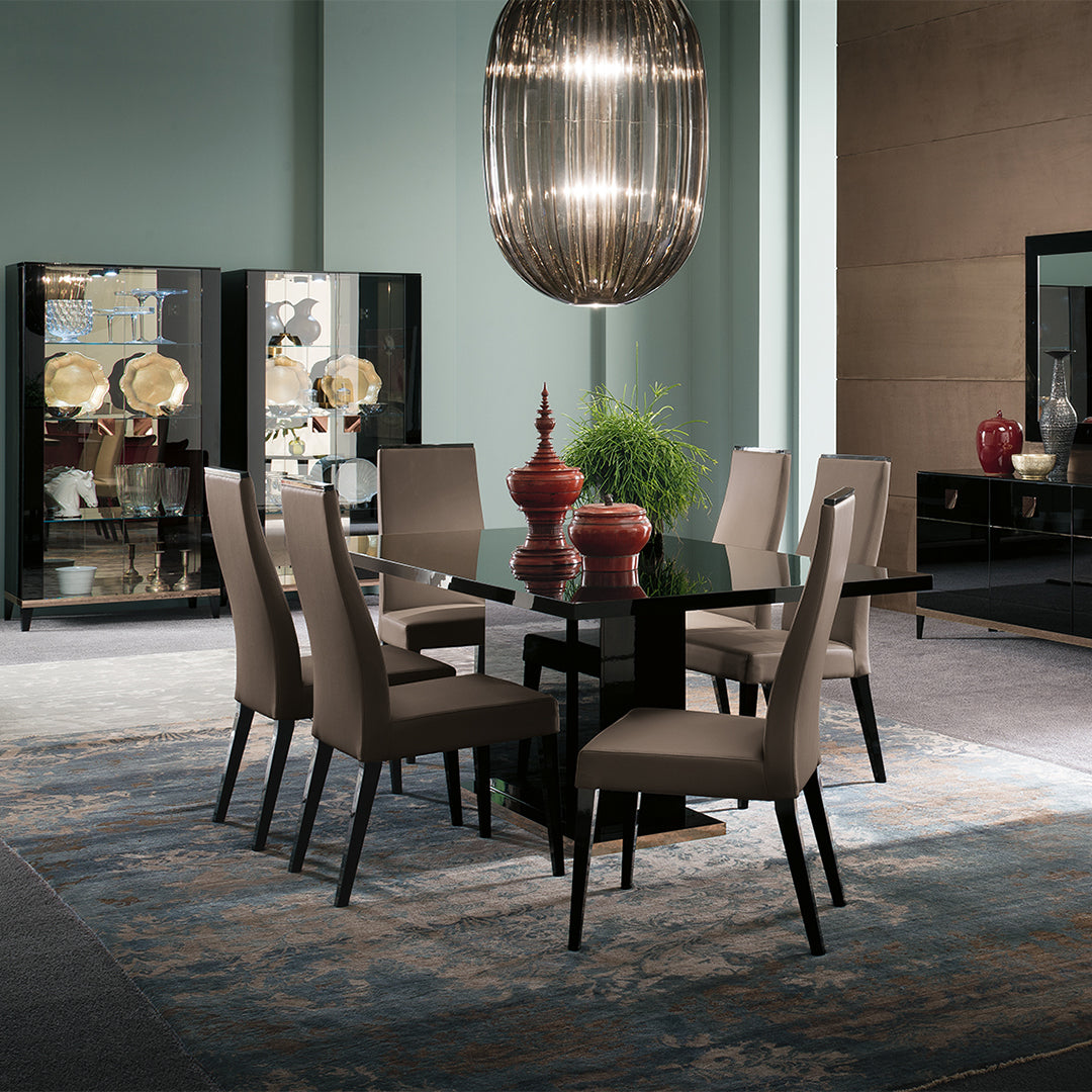 Mont Noir Dining Set